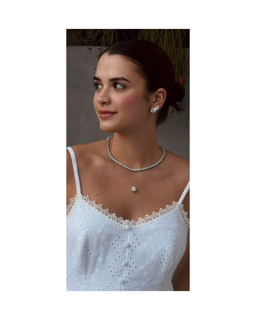 Choker Riviera Diamond coleção Lumière — modelo usando