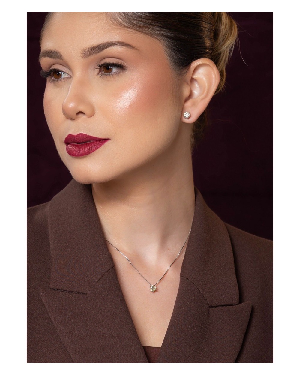 Conjunto Pingente Yellow Fancy coleção Lumière — modelo usando
